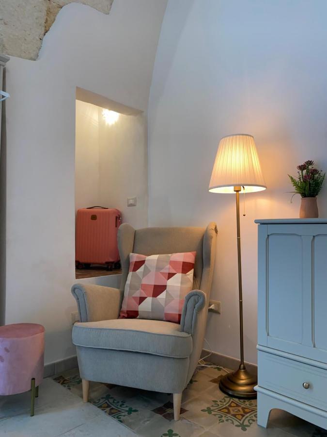 Apartamento Dimora Flo Bríndisi Exterior foto